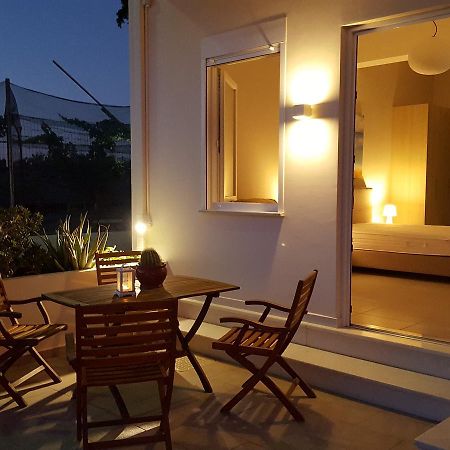 Minimalistic Apartment Near The Sea Гуве Экстерьер фото